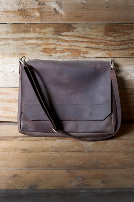 Wayne Leather Messenger Bag