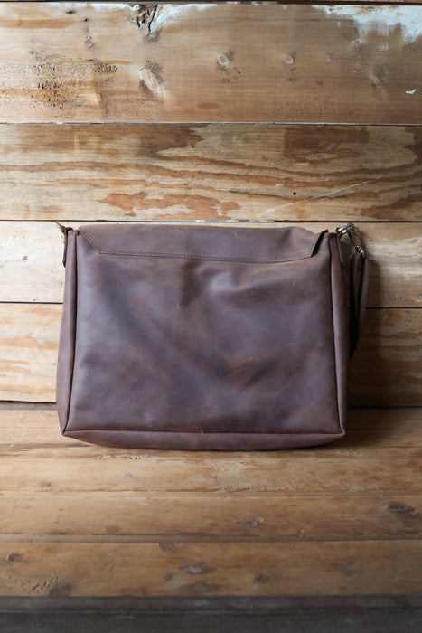 Wayne Leather Messenger Bag