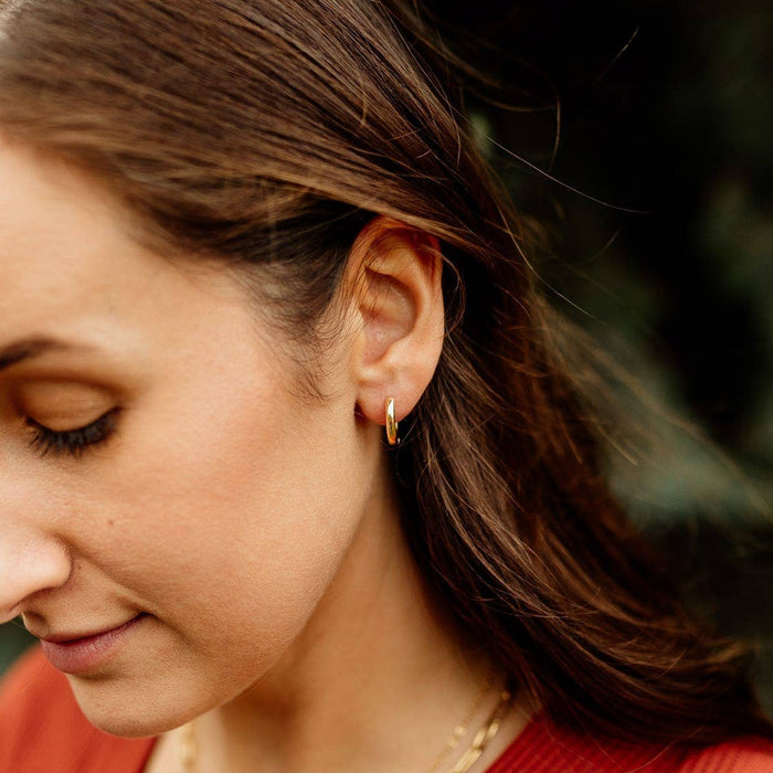 Everyday Gold Hinge Hoop Earrings