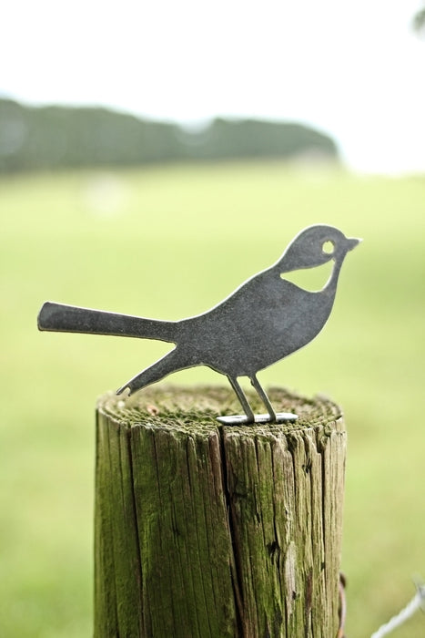 Metal Bird Statue - Mockingbird / Robin