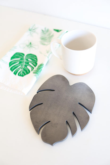 Monstera Leaf Trivet Hot Plate Pot Holder | monstera rustic kitchen decor gift botanical farmhouse cooking gift tropical home